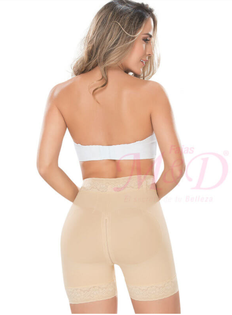 Short corto con cierre completo Ref. STA3722